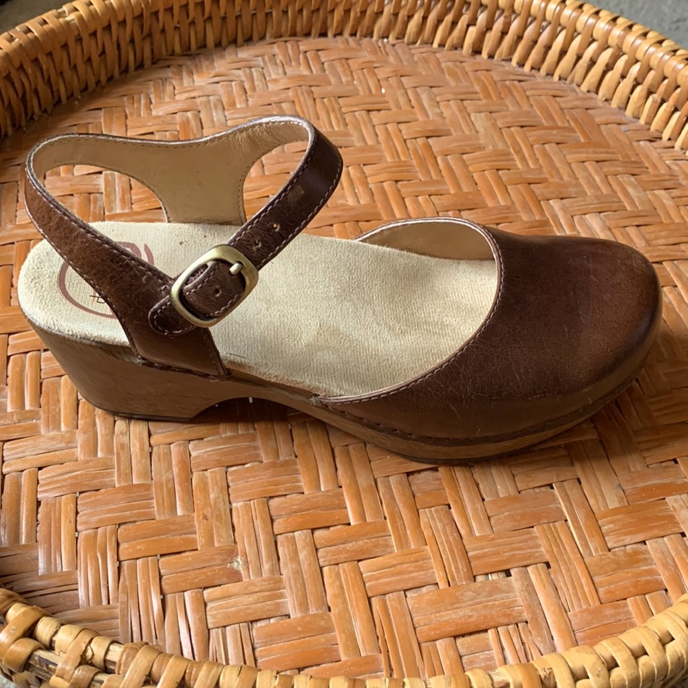 Dansko Sam Clogs Women’s 7  (or eu 37)